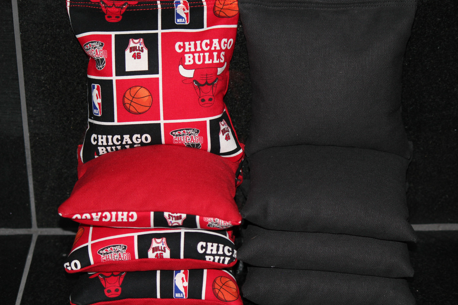 8 CORNHOLE BEANBAGS made w CHICAGO BULLS NBA Fabric 8 ACA Reg Bags