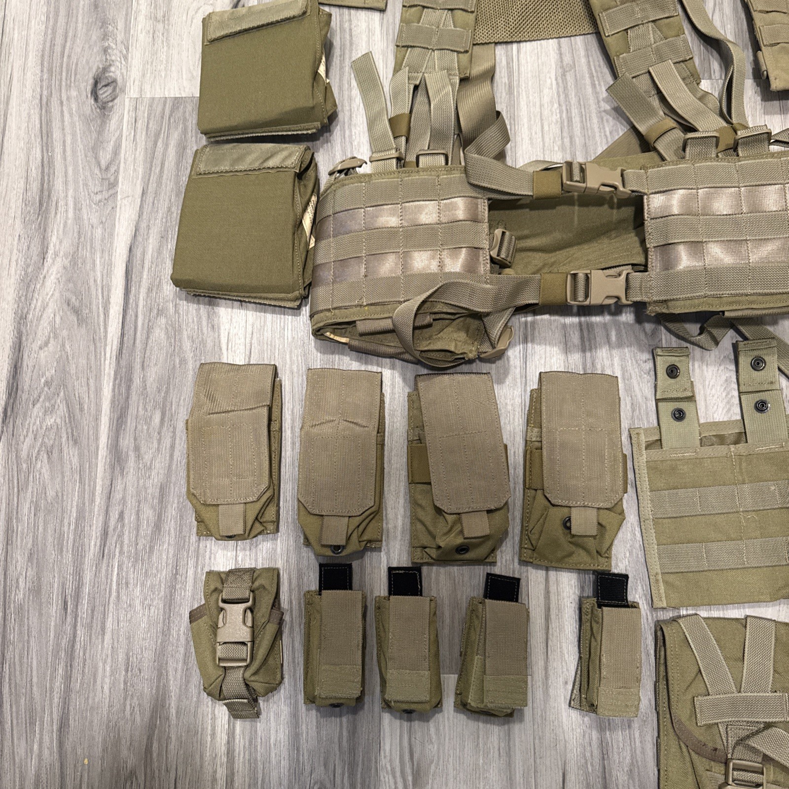 Eagle Industries Khaki SFLCS H Harness with Pouches - NOS