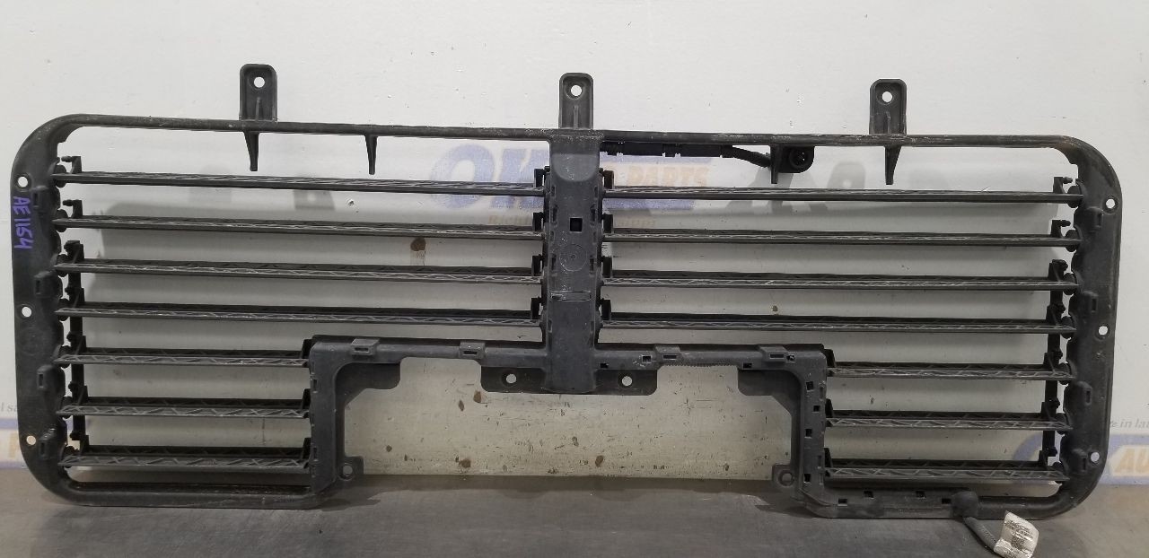 18 GMC SIERRA DENALI 1500 6.2L FRONT AIR SHUTTER