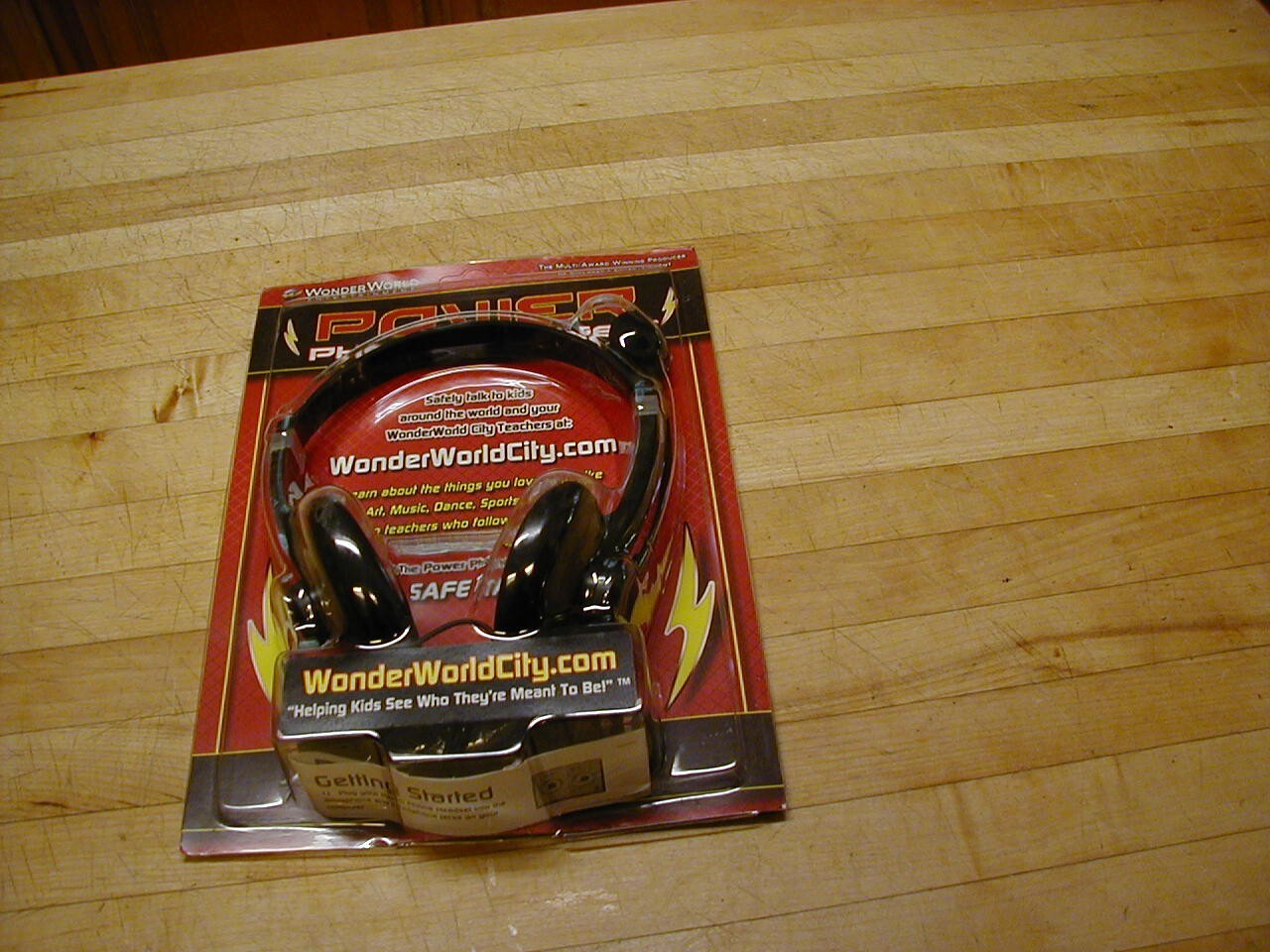 Wonderworld Entertainment Power Phone Headset New in pkg. free shipping