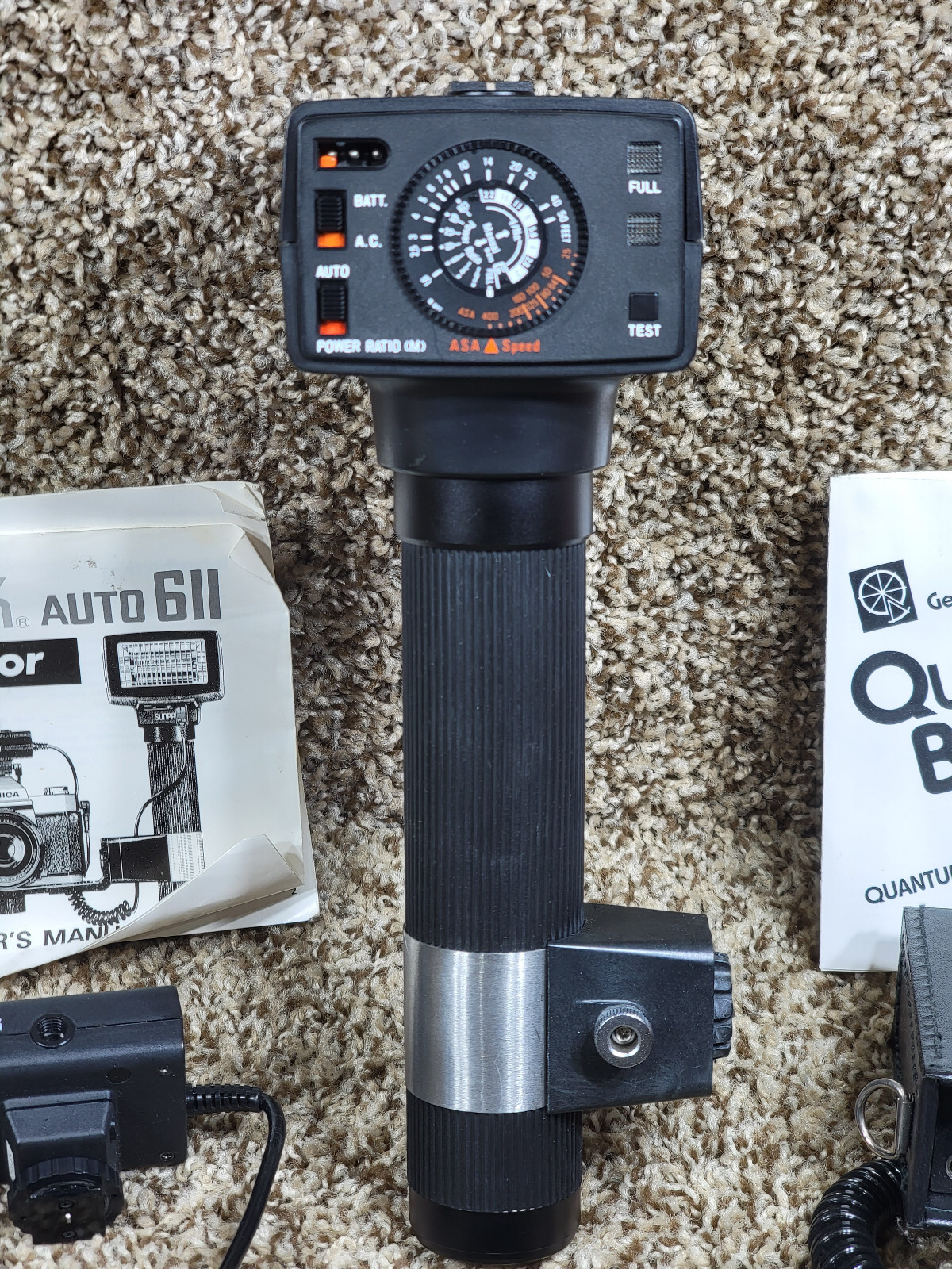 SunPak auto 611 Thyristor Flash Bundle Vintage + Quantum Battery 1 adapter READ