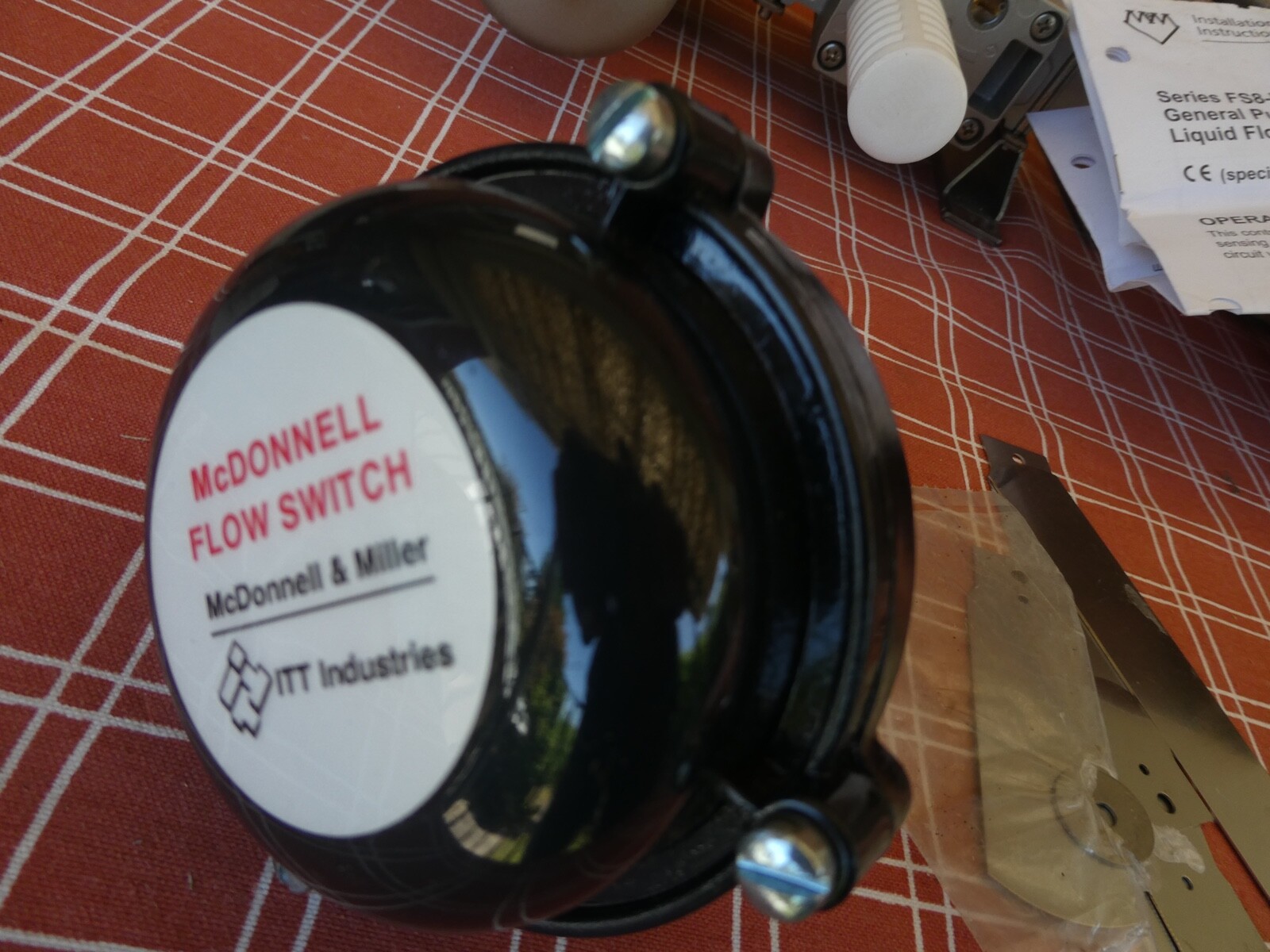 McDonnell ITT Industries - General purpose Liquid 1" Flow Switch- FS8-W