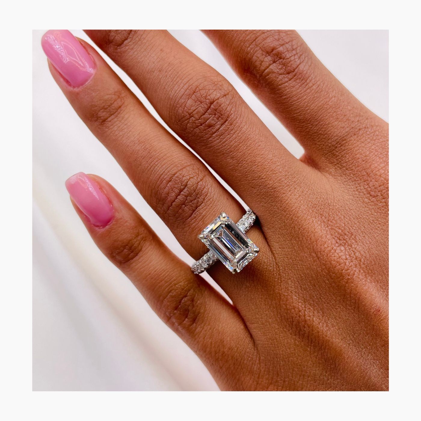 Diamond Engagement Ring Emerald IGI Certified VS1 F 4.2 Carat 14K White Gold