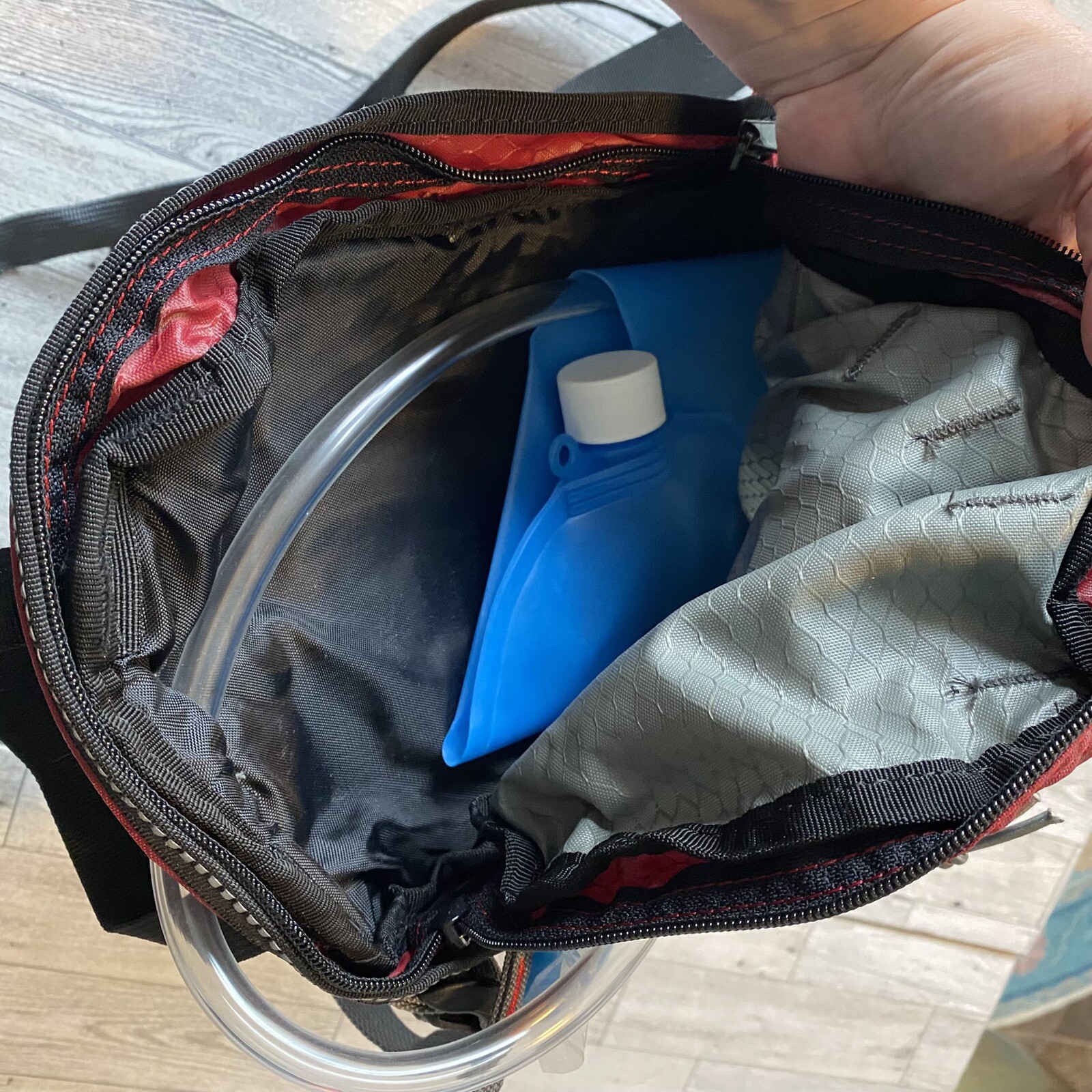 Kelty Ridgeway Red Hydration Backpack Never Used Bladder Pack Included