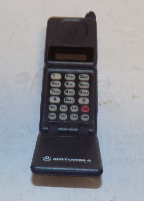 Vintage Motorola 34013WARSA 90s Flip Phone Untested Prop Phone Selling AS IS
