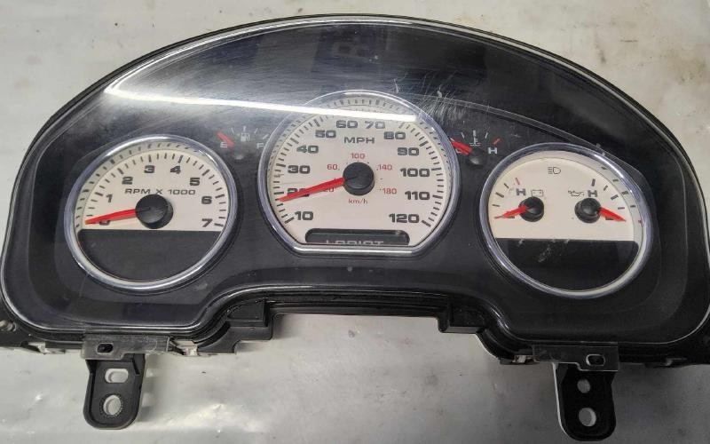 2004-2005 Ford F150 Speedometer Gauge Instrument Cluster New Style Lariat