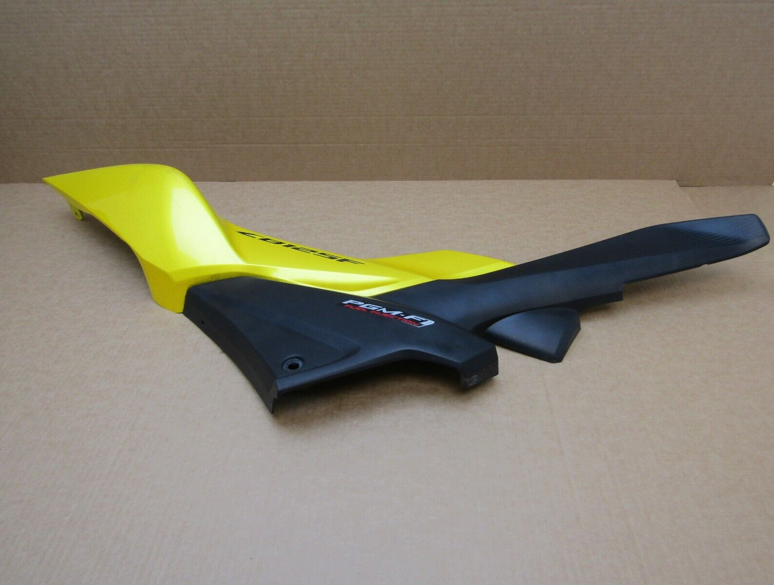 Honda CB125F 2017 11,619 miles right tail fairing panel (13441)