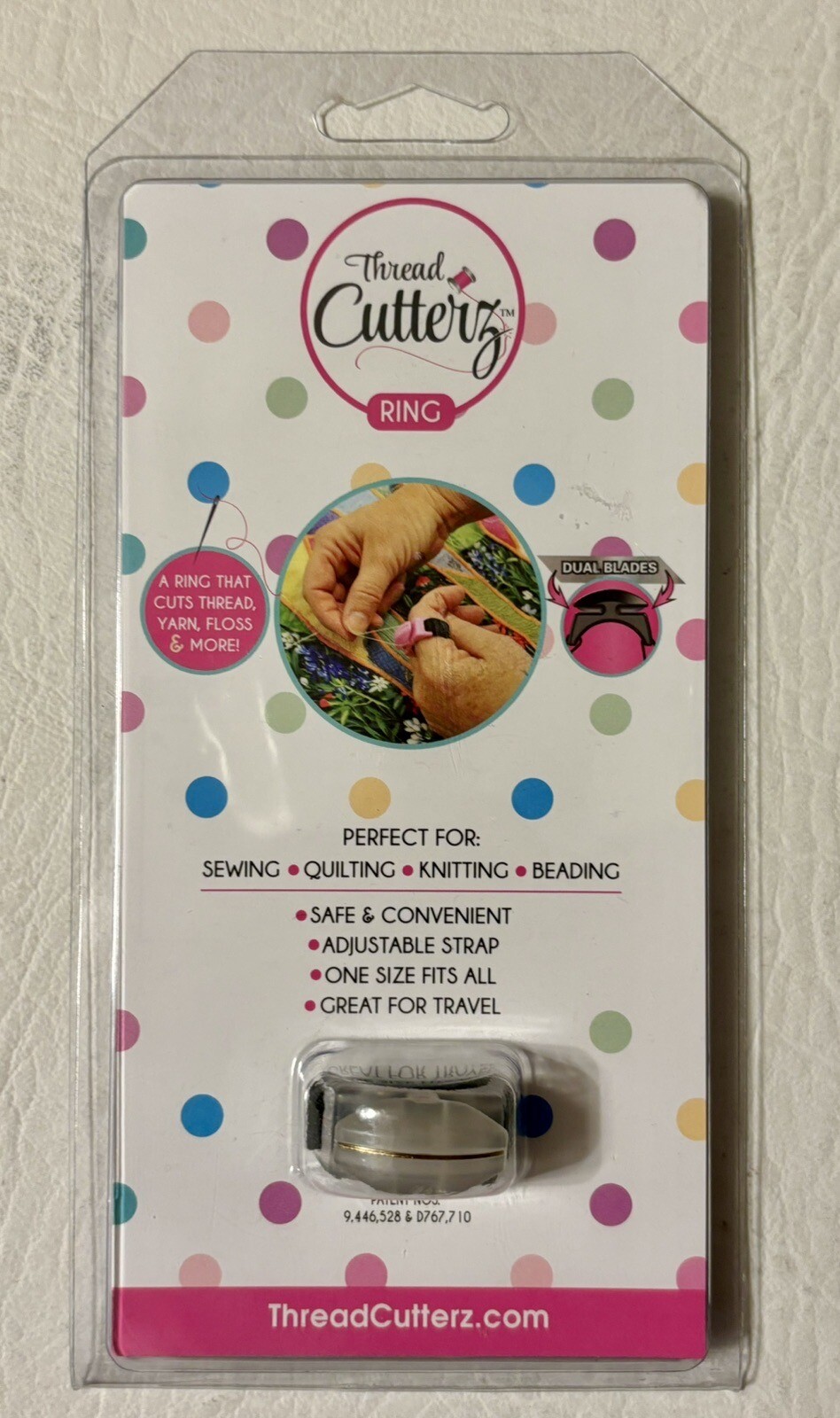 Thread Cutterz Ring w Dual Blades for Sewing Quilting Knitting Beading Hobbies