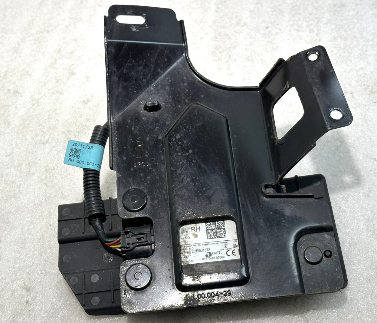 2018 - 2021 Hyundai Kona OEM Right Side Blind Spot Radar Sensor 2015DJ1872
