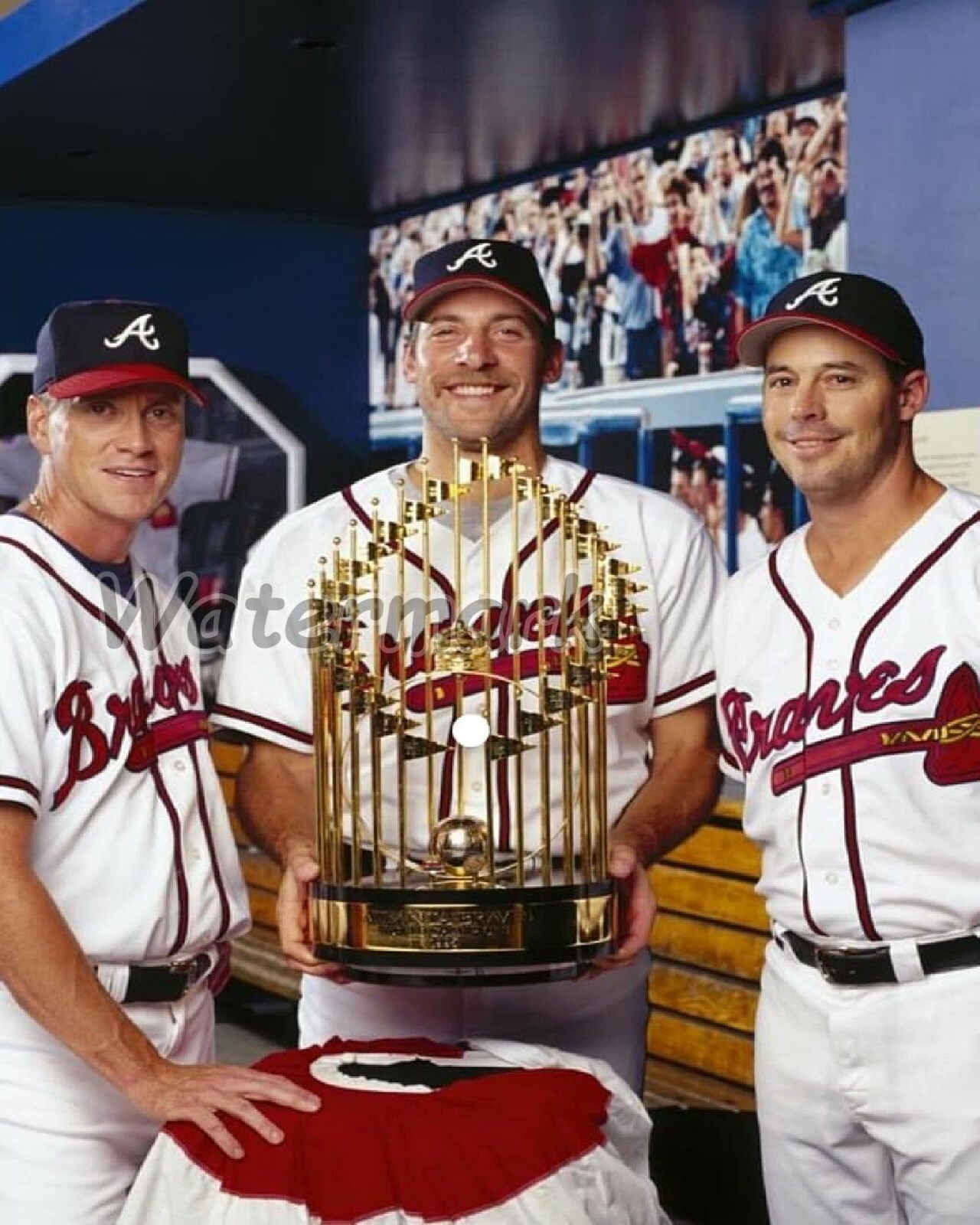 95 World Series Champs Glavine Smoltz  Maddux With Trophy Braves 8 X 10 Photo