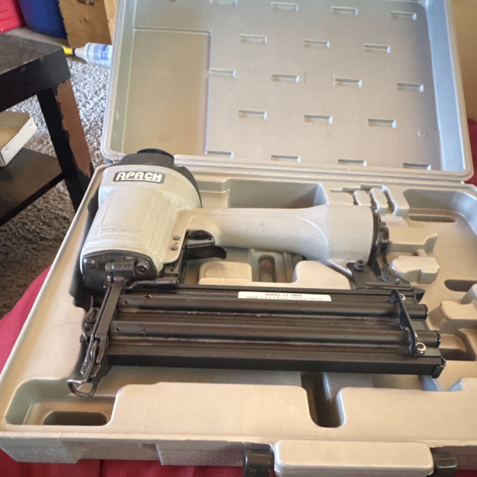 APACH Pneumatic Nail Gun Nailer Portable Tool with Carrying Case for Fastening