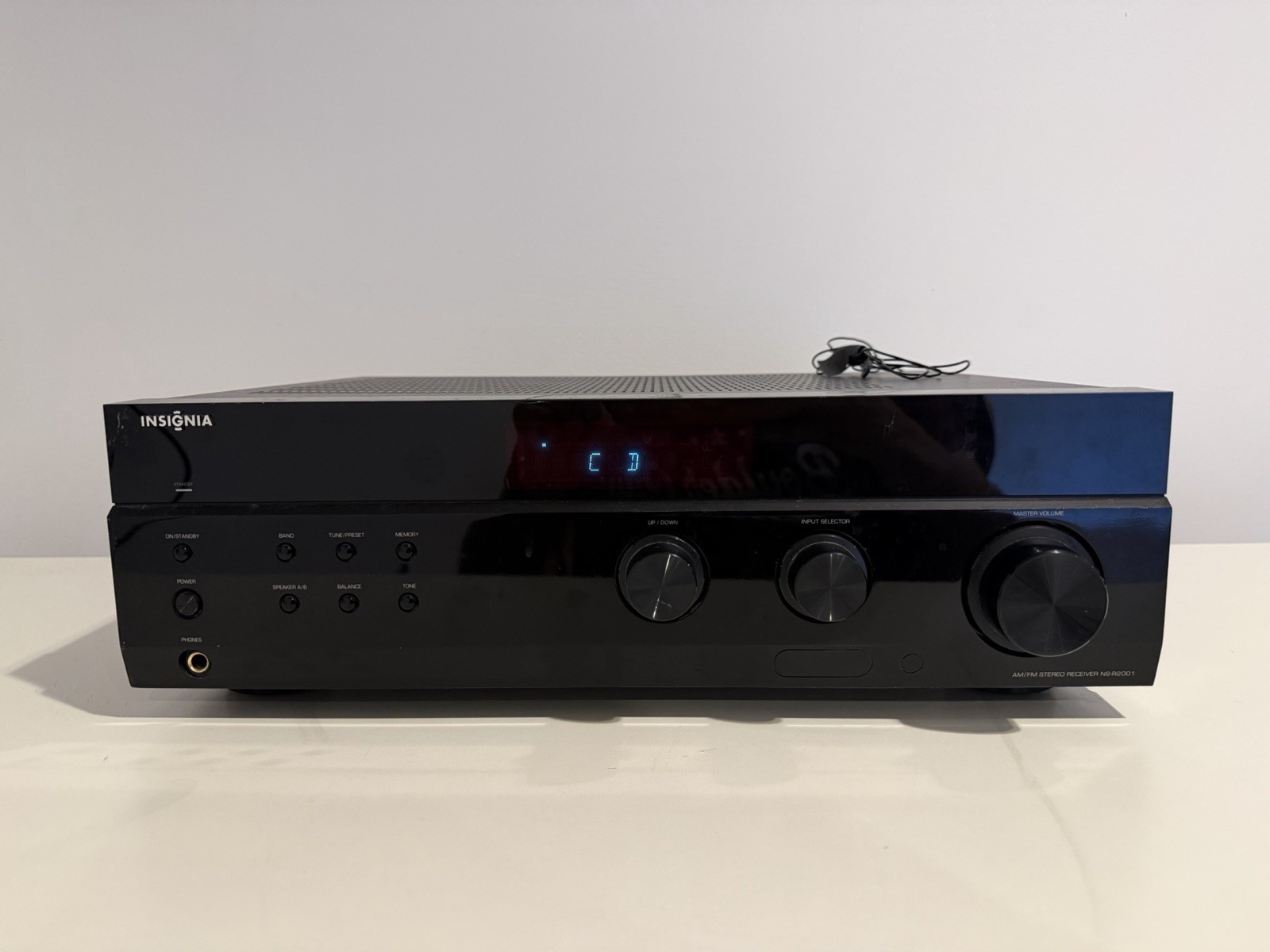 Insignia NS-R2001 AM/FM Stereo Receiver Tested Working w/ FM Antenna