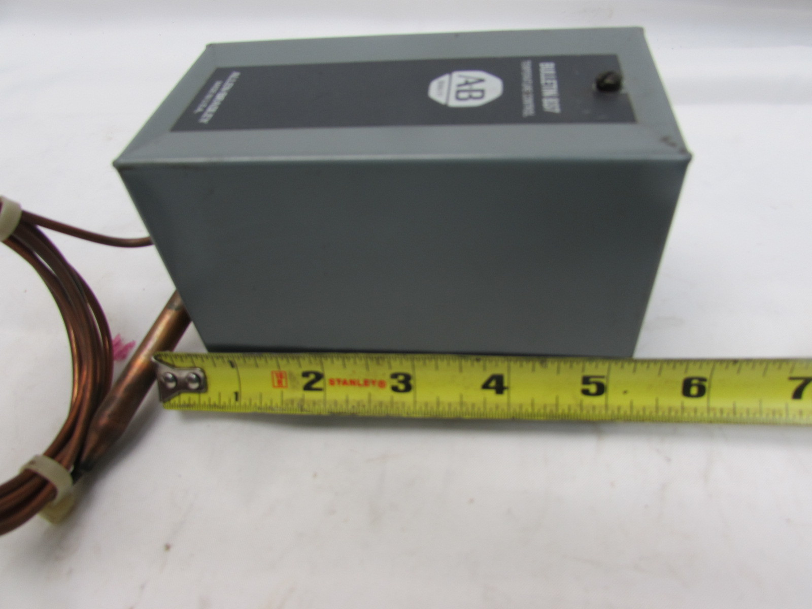 ALLEN BRADLEY 837-A2X221 TEMPERATURE CONTROLLER RANGE -60-50° ***XLNT***