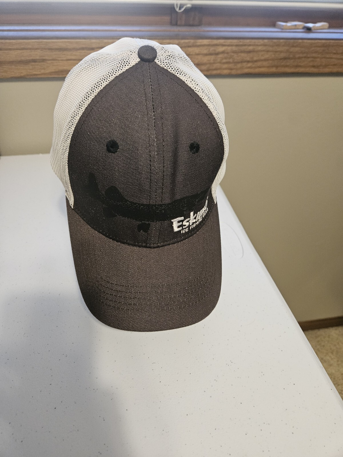 Eskimo Ice Fishing Products FlexFit Hat Adult Gray/ White Fitted XL/XXL