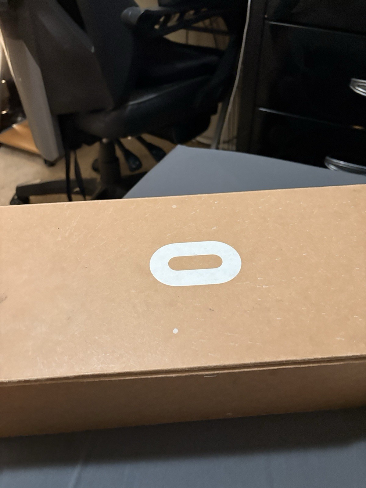 Oculus Quest 2 Fully tested and works perfectly Includes headset and controllers