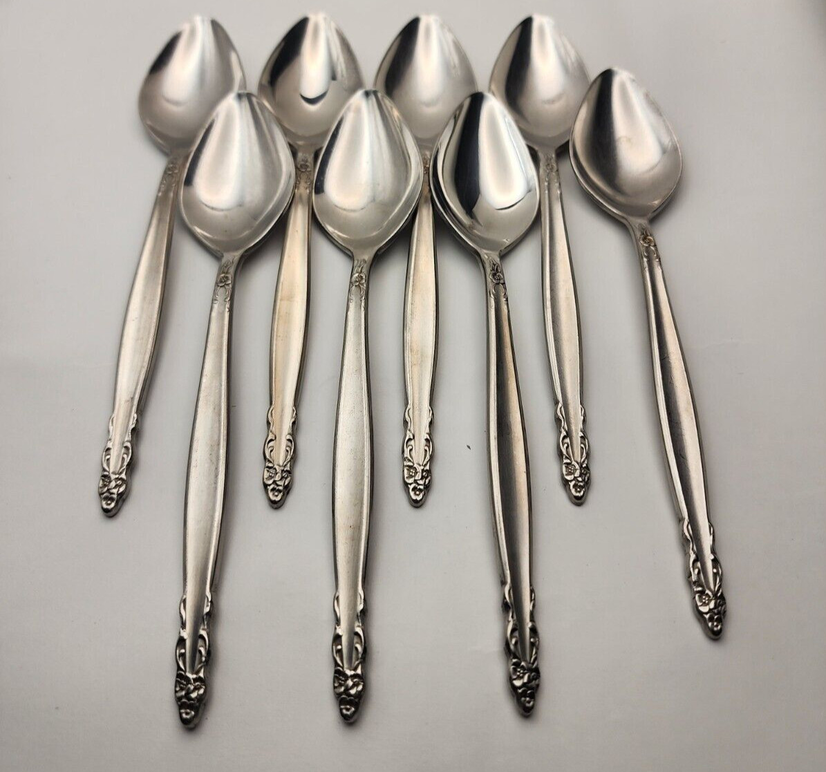 International Stainless Deluxe  Inspiration Soup Spoons Set of 8