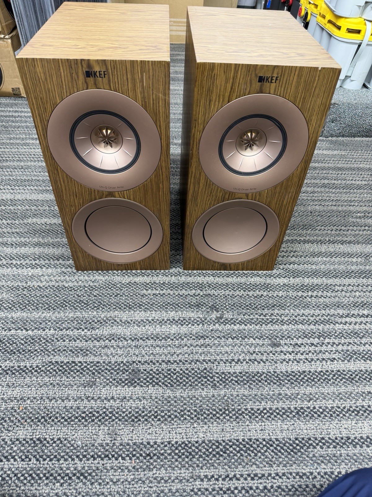 KEF R3 Bookshelf Speakers - Walnut (PAIR)