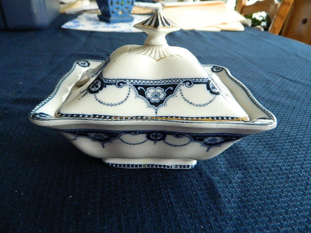 Napier Blue & White Covered Dish                                            11-4