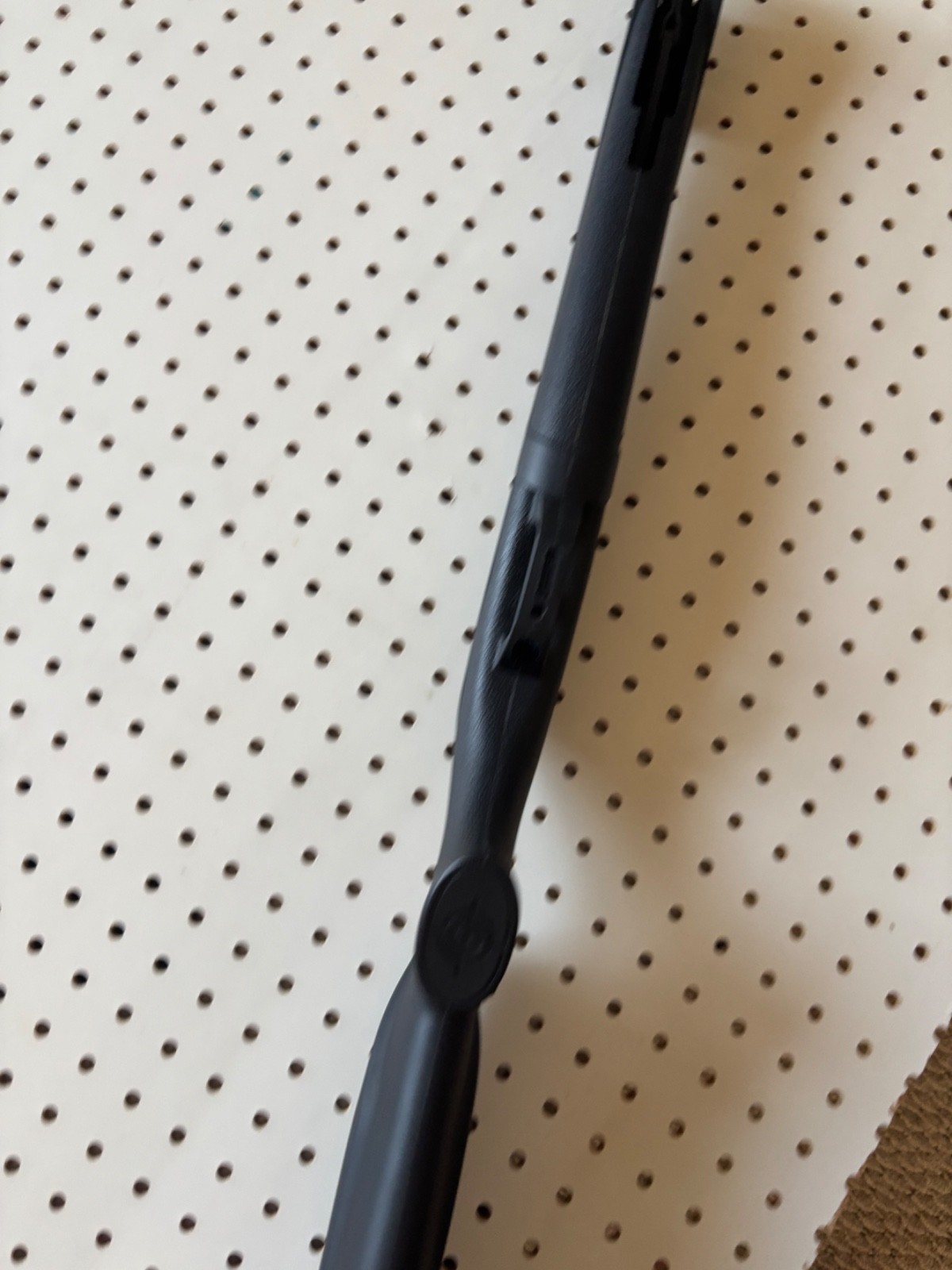 crossman shockwave quiet fire .22 cal 950 fps w/ pellets, scope, and pen loader