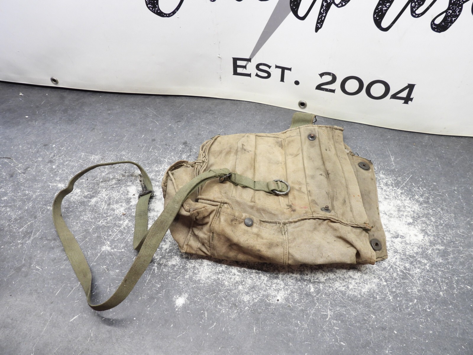 USA Military Modified Gas Mask Carry Case    2828