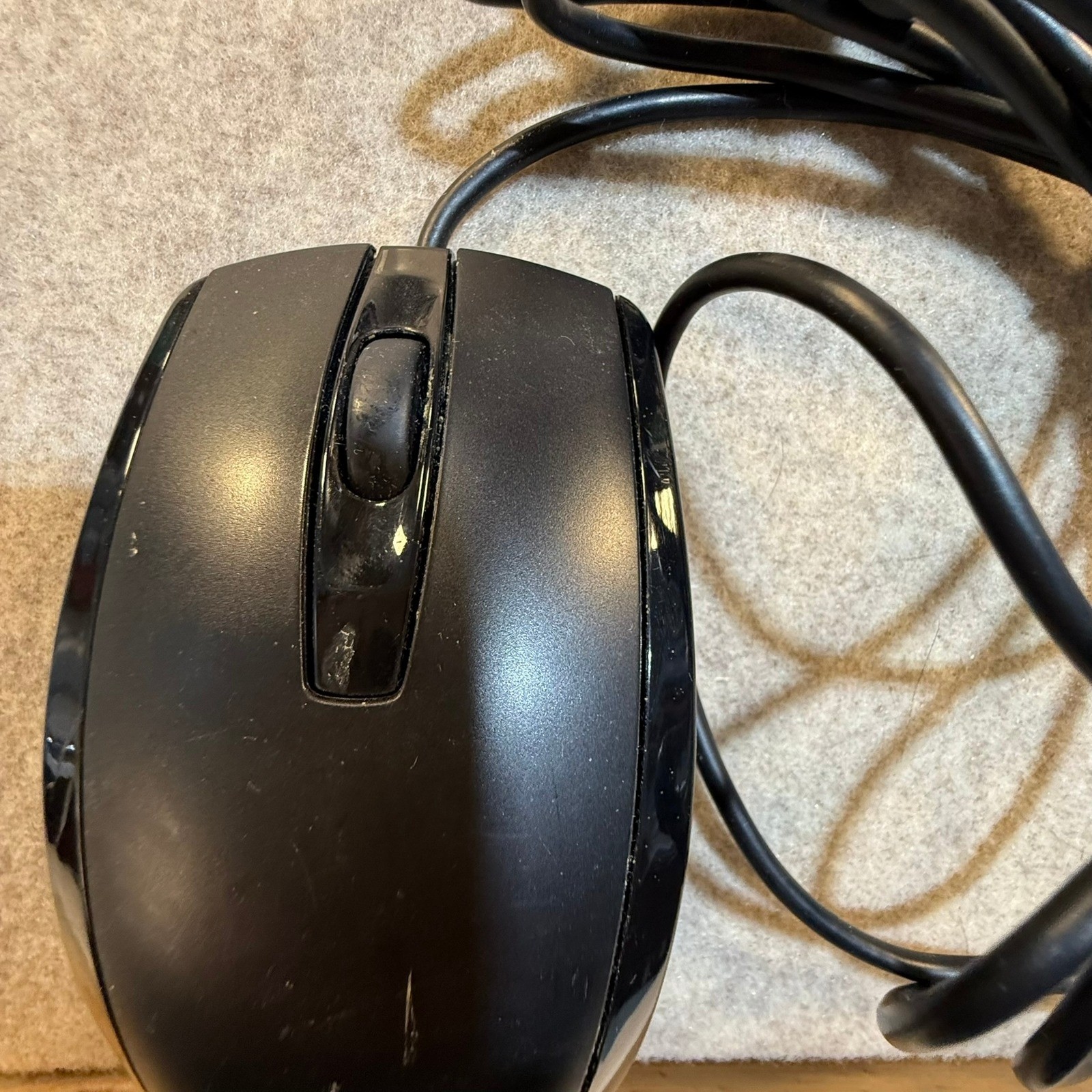 HP USB Optical Mouse Black Wired 3-Button Scroll Wheel 697738-001 N910U