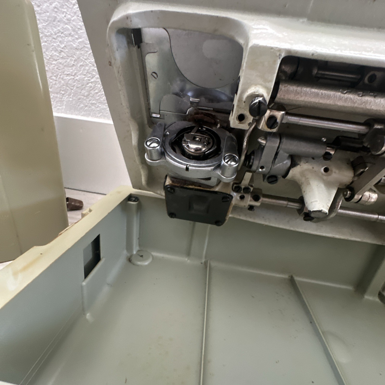 Sears Kenmore Sewing Machine Model 158 W/Pedal & Case (For Parts Or Not Working)