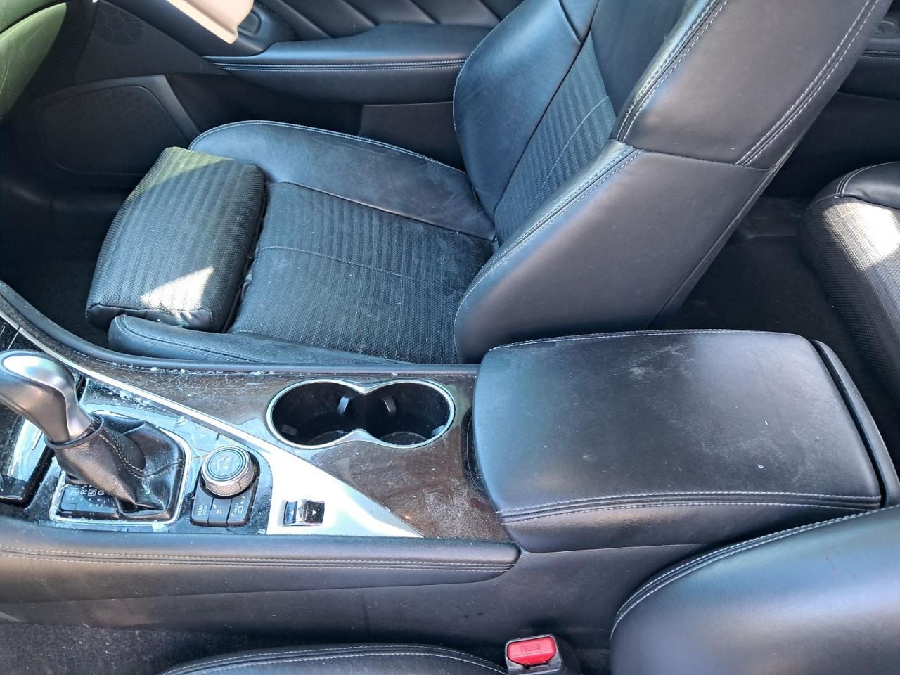 Q50 2016 Glove Box 4841830