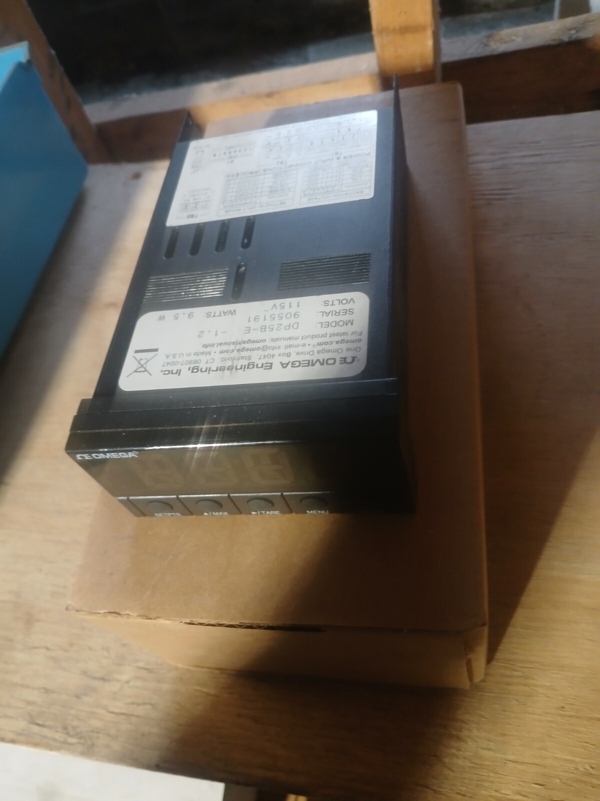 New OMEGA ENGINEERING DP25B-E / DP25BE Controller