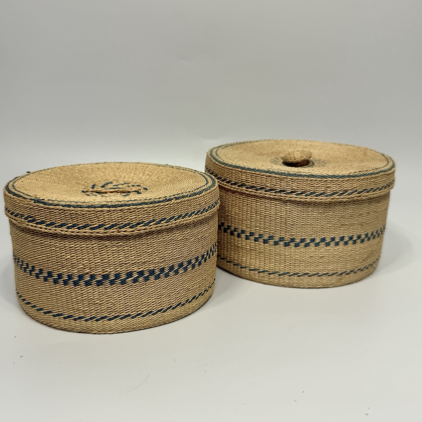 Set 2 Beige Teal Green Tightly Woven Nesting Baskets Lids Boxes Round 5.75" Boho