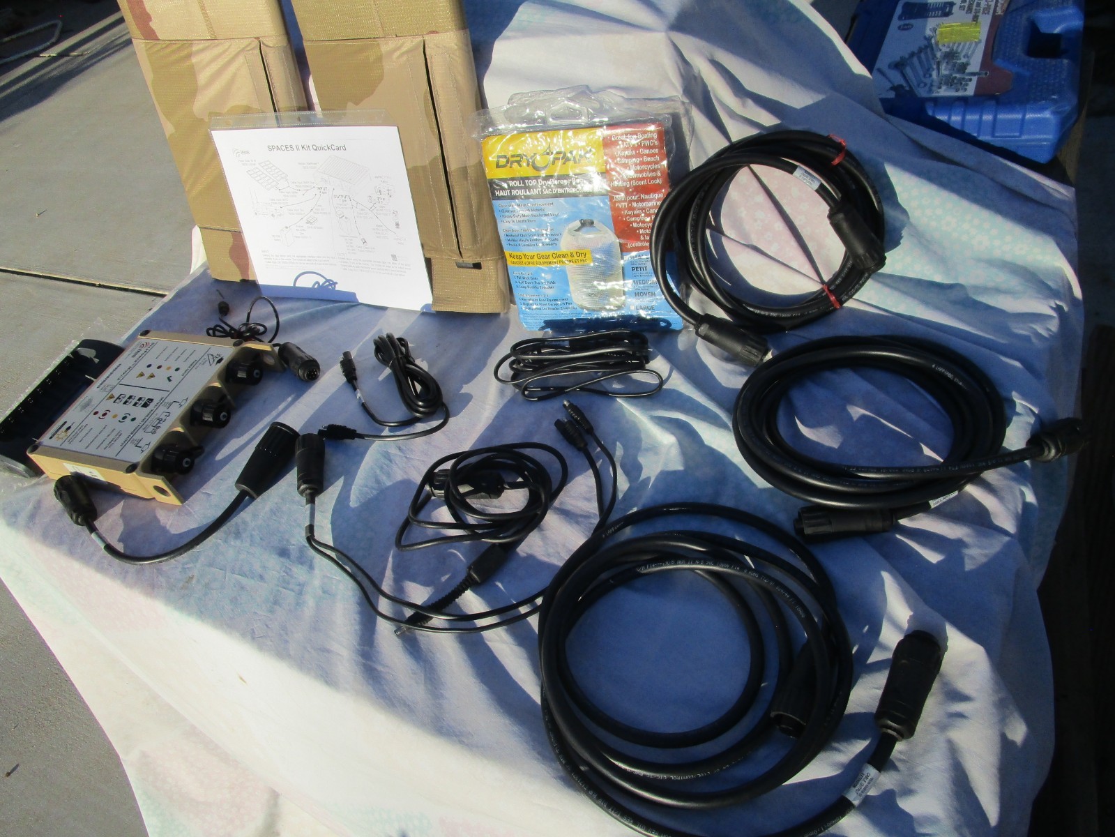 Portable Solar Kit w/ 2 Panels and  12V Cell Inverter-Iris Technology SPACES II