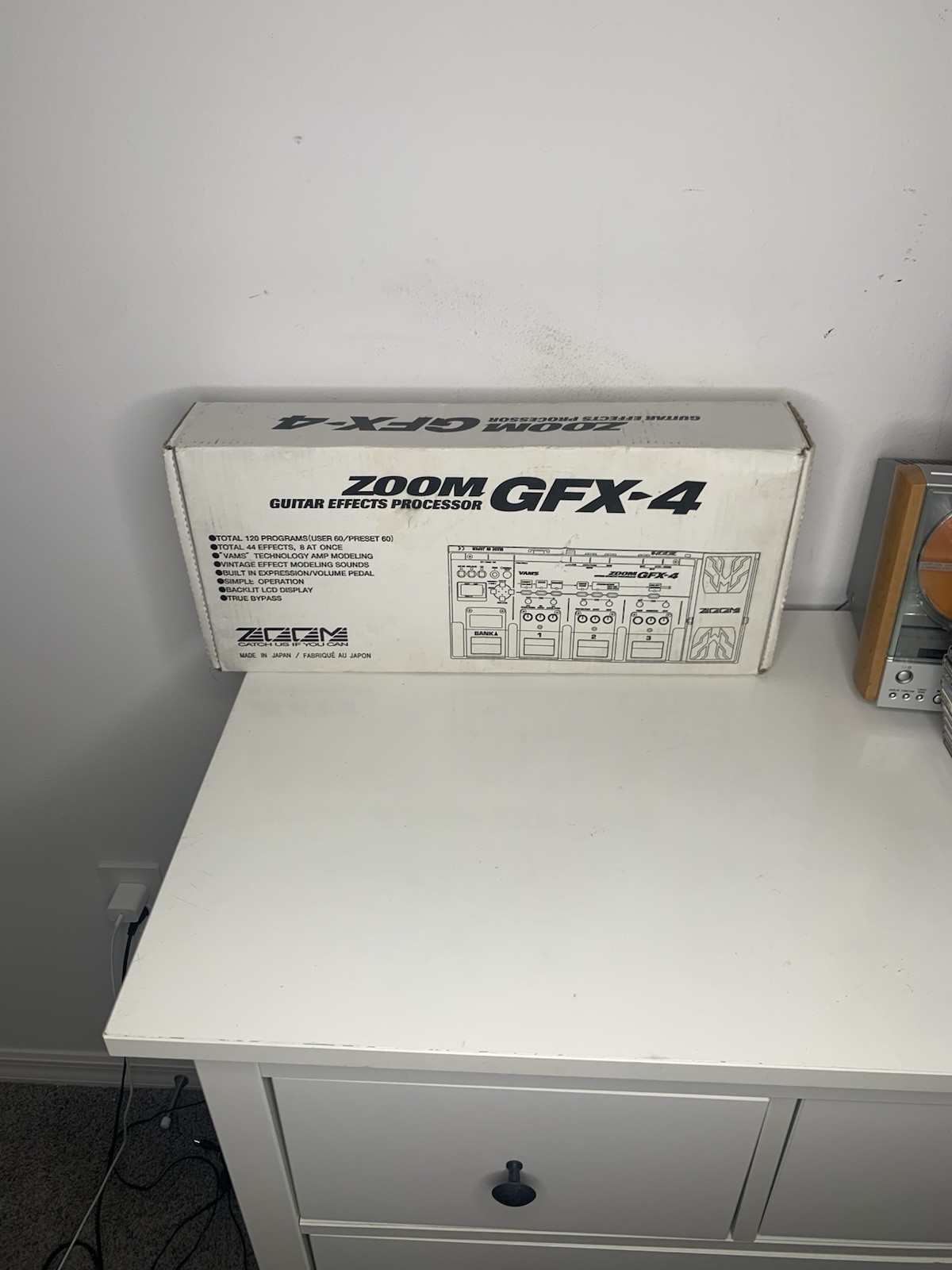 Zoom GFX-4 guitar effects processor packaged in its original white Box