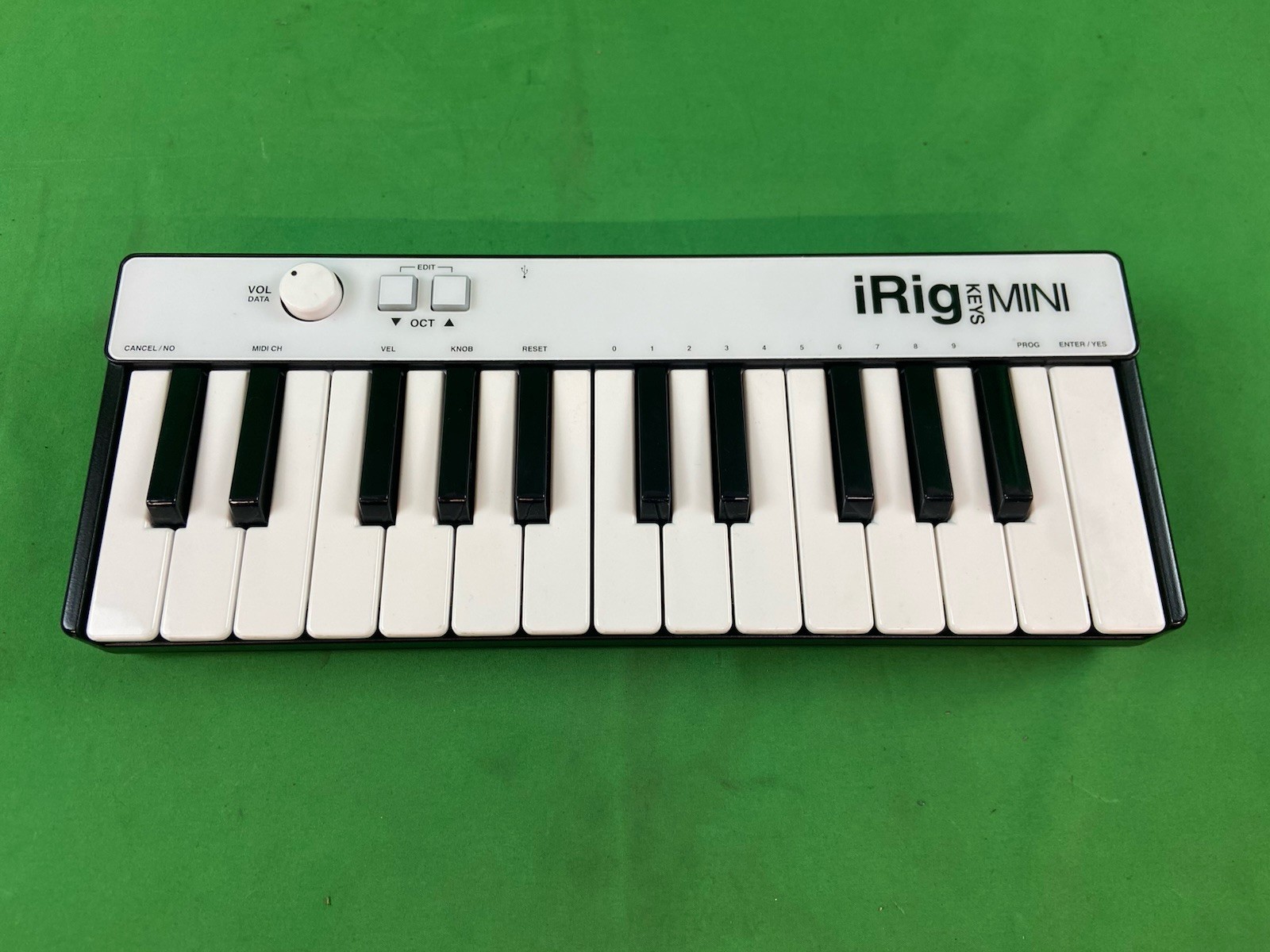 iRig Keys Mini 25 Key Universal Keyboard Controller Piano-UNTESTED