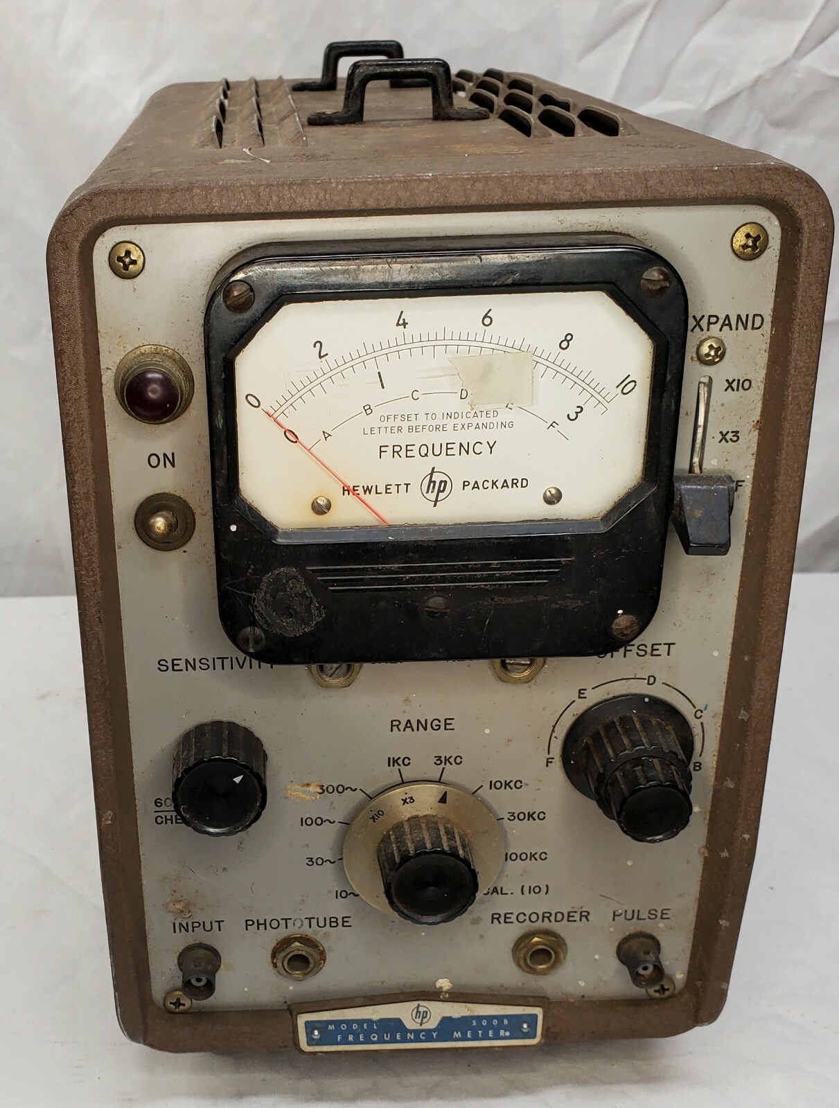 Vintage HP 500B -Frequency Meter -Ham Radio -Fires Up-Un-Tested -Parts or Repair