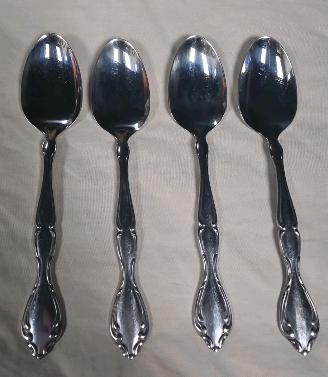 Oneida USA~Stainless CANTATA 6" Teaspoons-set of 4