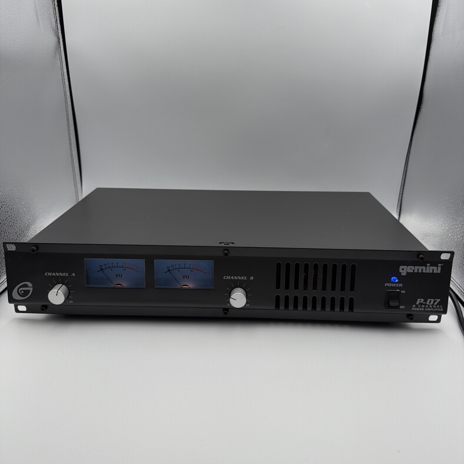 Gemini P-07 2 Channel Power Amplifier Stereo Amp Tested