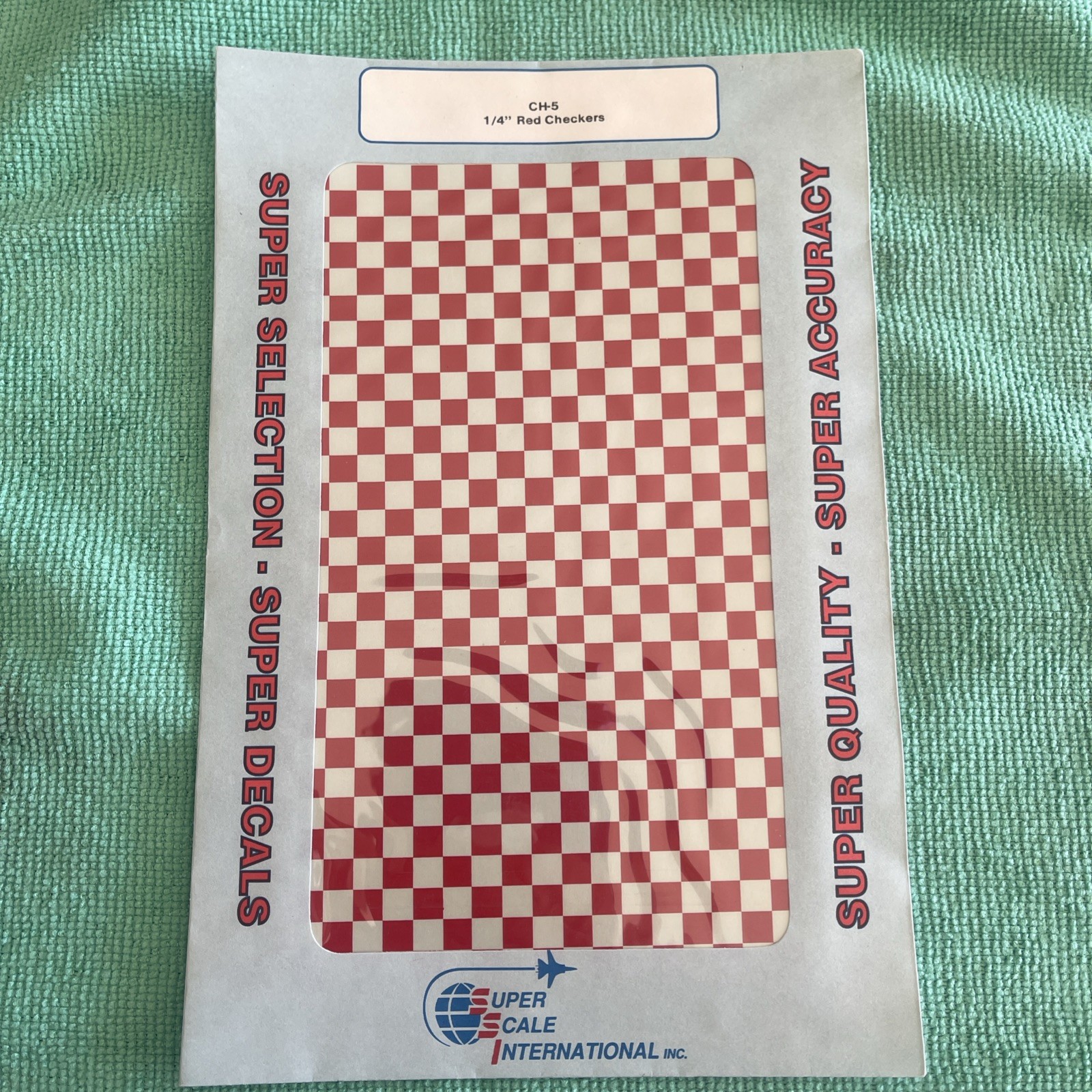 Super Scale International Quarter Inch Red Checkers CH – 5 ￼