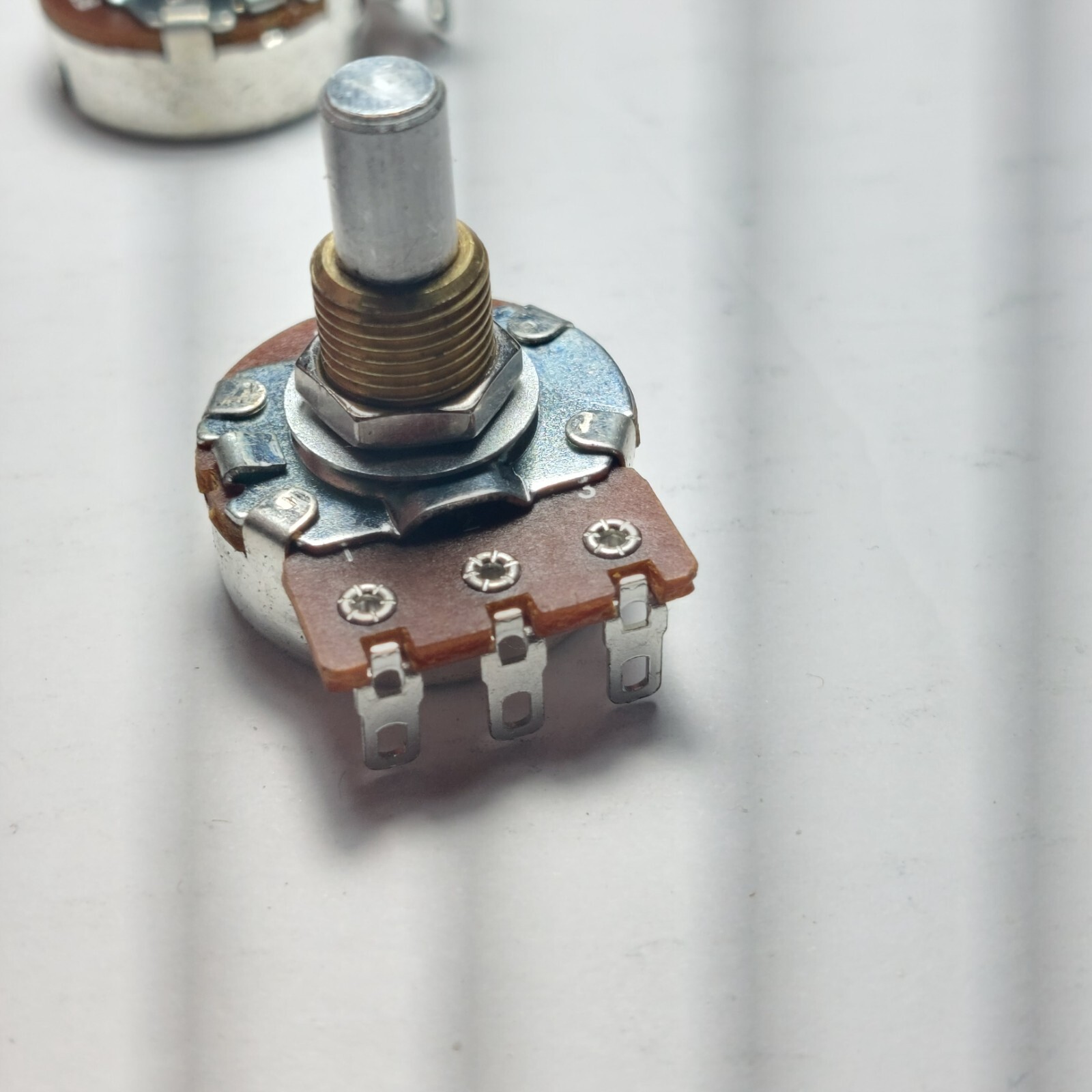 Bourns R-VB-100KL Potentiometer Linear Solid Shaft Resistance QTY 5 pack