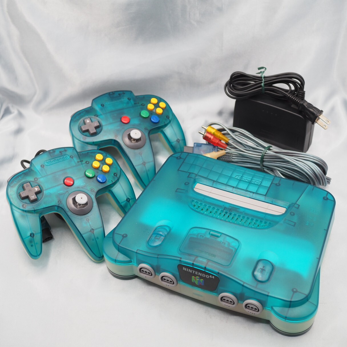 Nintendo 64 Console 2 Controllers NUS-001 Clear Blue Region Free Working Japan