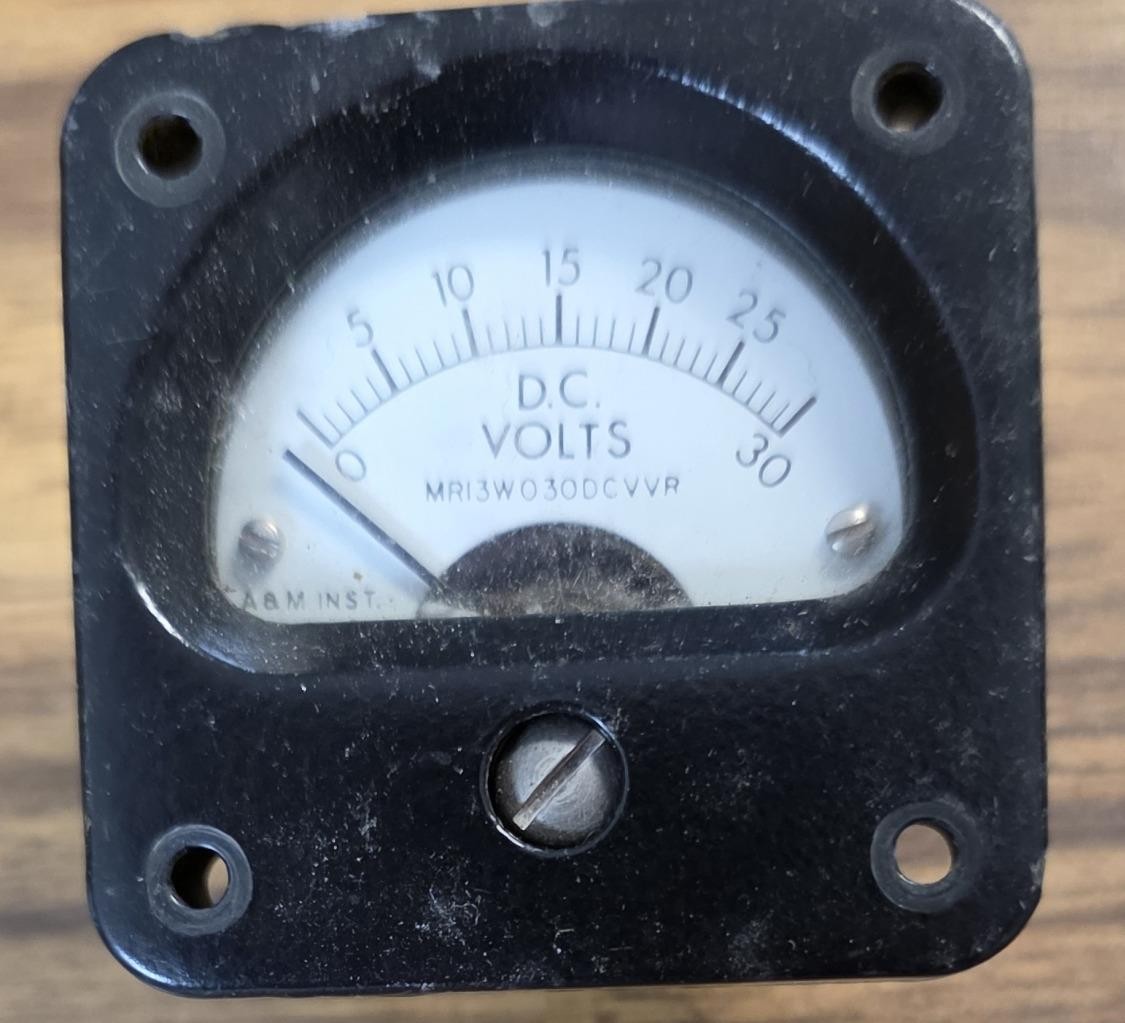 30VDC METER 1.75 IHCH SQUARE MILITARY RUGGADIZED BLACK WITH WHITE FACE