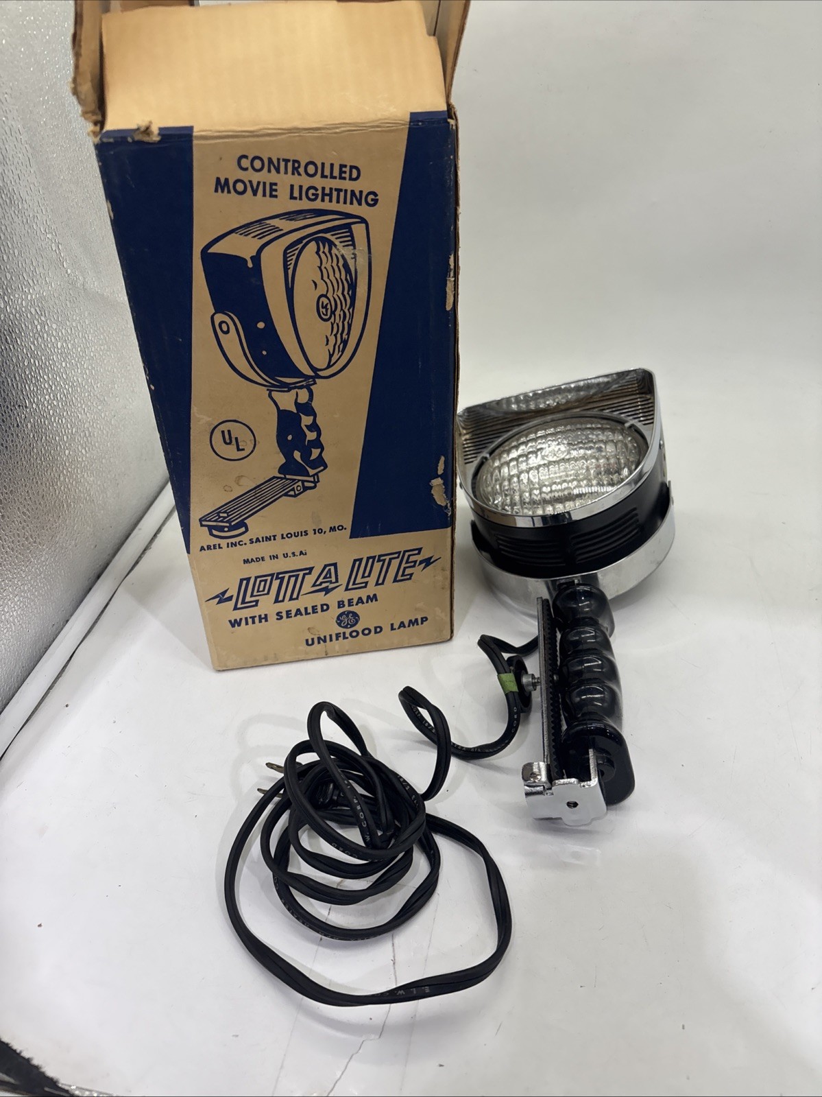 Vintage Arel #100 Lott-A-Lite Movie Flood Lamp w/GE Uniflood Bulb *Tested-Works*