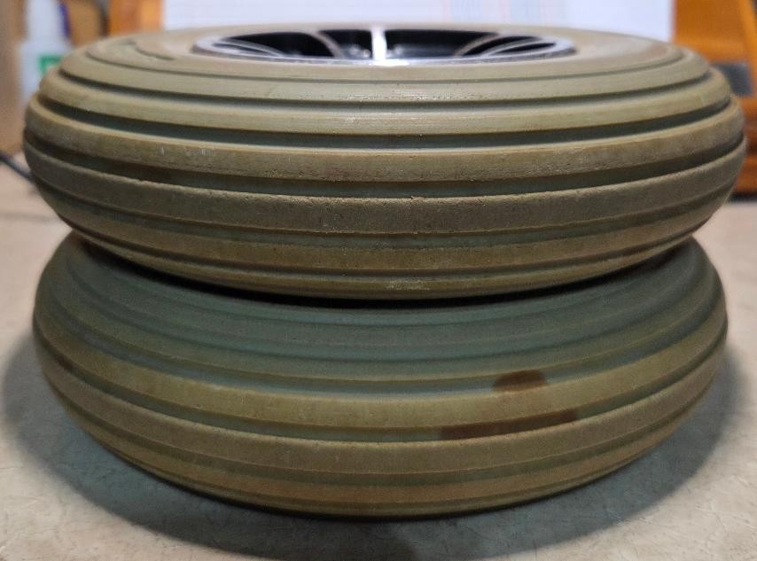 2 Merits Pioneer S246 Scooter Front Flat Free Wheel Assemblies 200x50