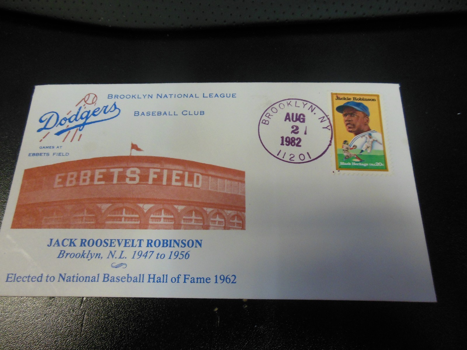 1982 FIRST DAY OF ISSUE JACKIE ROBINSON STAMP & ENVELOPE SET NEAR MINT BROOKLYN