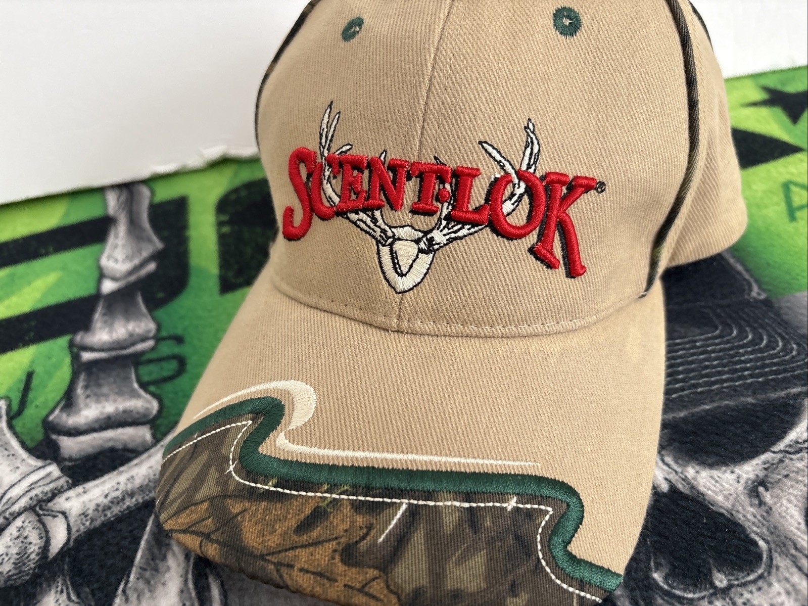 Scentlok Tan and Camouflage Hat Hunt Deer Skull Logo Adjustable Outdoors