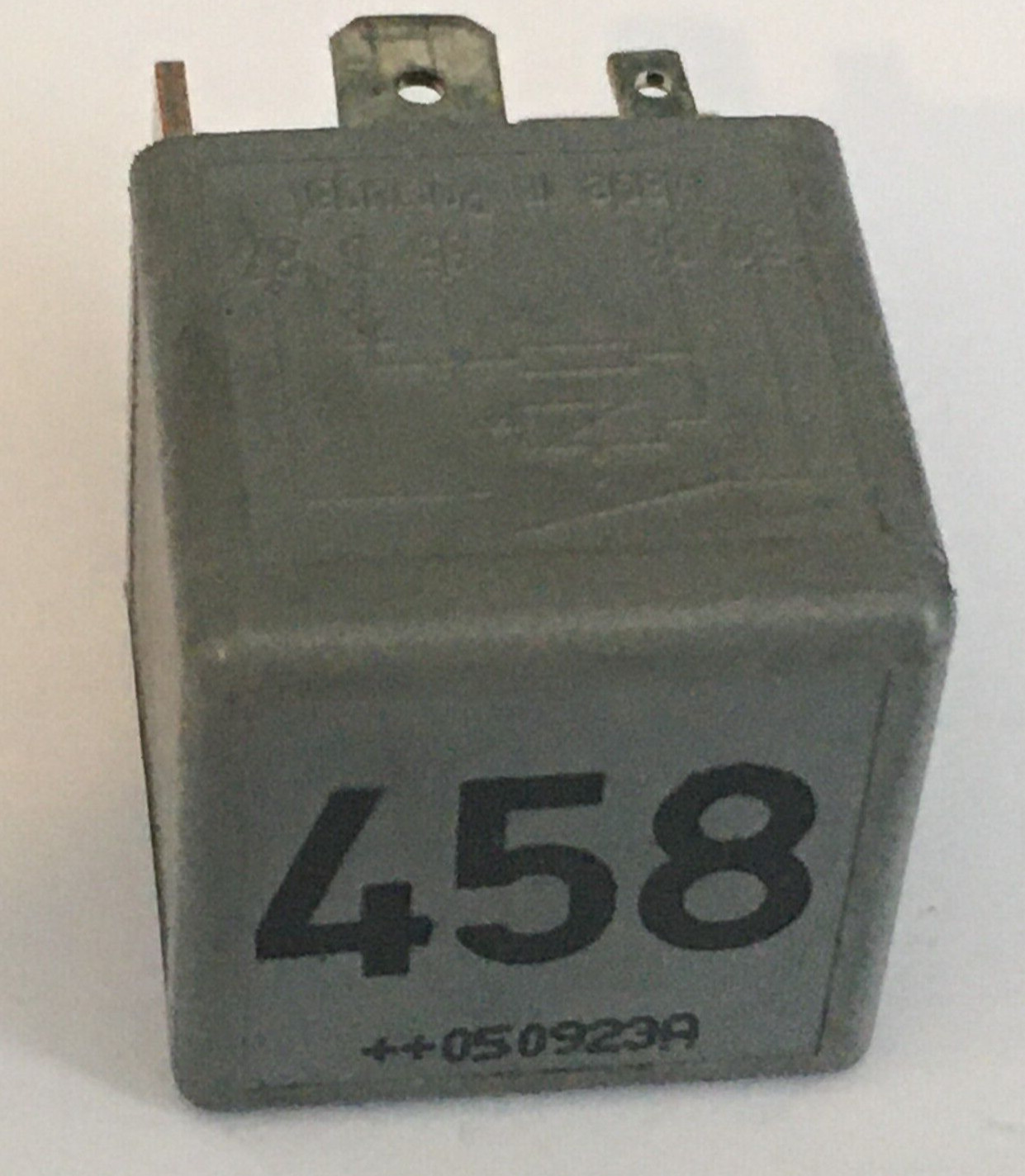 VW AUDI 5 BLADE 12V RELAY GREY 458 V23134-B52-X426 PA66-GF25 1K0 906 381