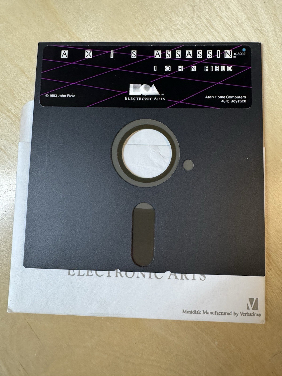 Axis Assassin Atari 800XL 8bit Computers 48 K 5.25" disk - Tested