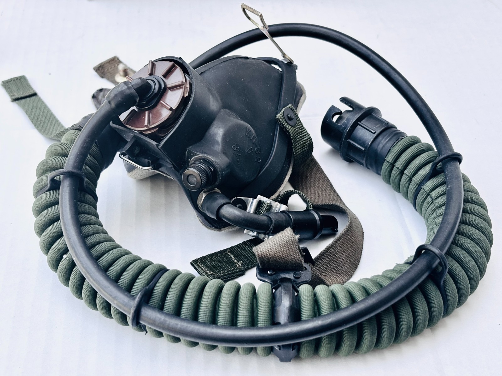 Rare Chinese 1970s fighter pilot helmet TK-2A with oxygen mask