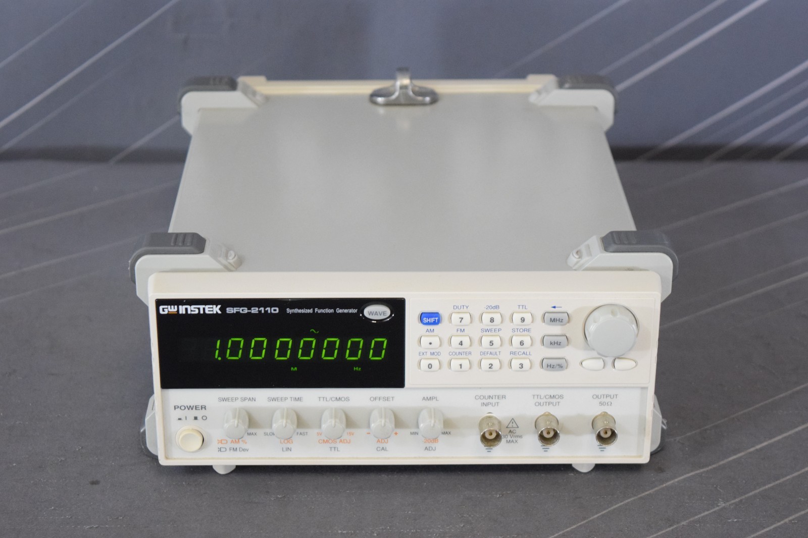 GW Instek SFG-2110 DDS Function Generator 10MHz