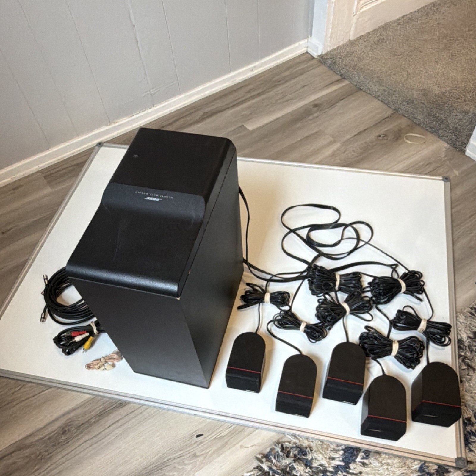 Complete Bose Acoustimass 5.1 System With Bass Module And Satellite Speakers