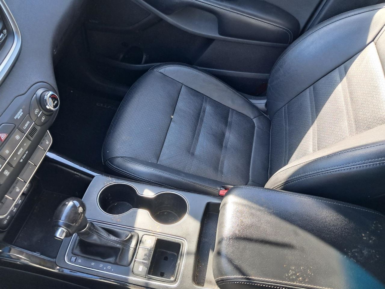 SORENTO 2016 Glove Box 4862152