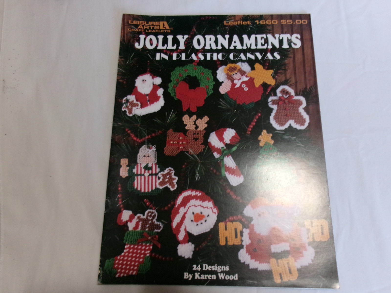 Leisure Arts ~ Jolly Ornaments in Plastic Canvas ~ #1660 (Year 1996)